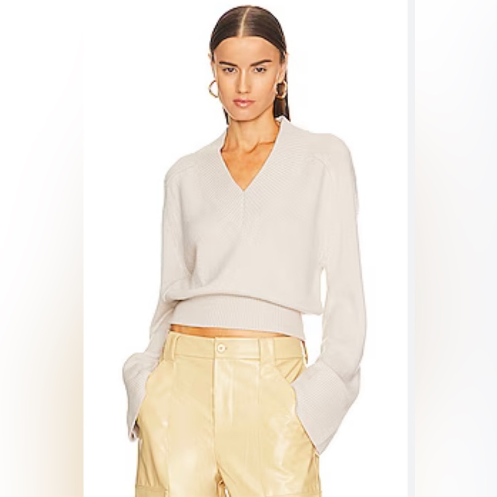 Helsa v neck sweater